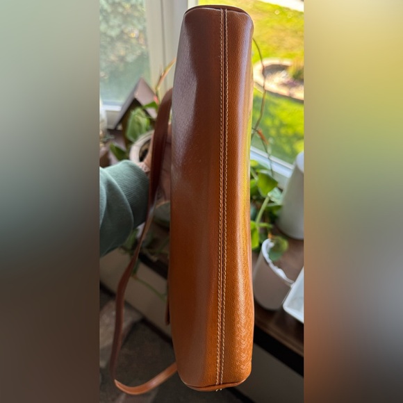 Authentic GUCCI Leather Handbag - 004.109.0272 - Suede Interior - Picture 11 of 16